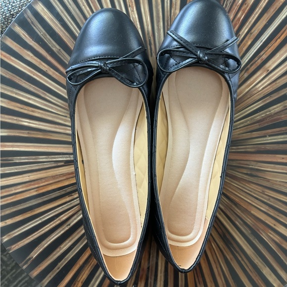 Black Ballet Flats - Picture 4 of 6